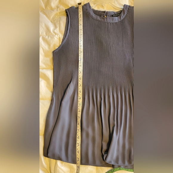 Adrianna Papell Dusty Blue Sleeveless Crinkle Pleated Blouse Size M - Picture 5 of 8
